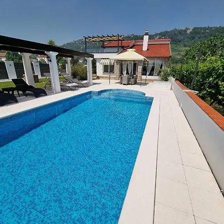 Maslina Villa *